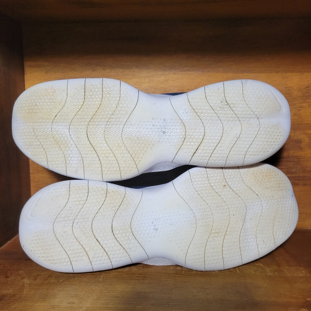 Nike Flex Experience Run Athletic Sneaker 10.5 - Picture 6 of 6